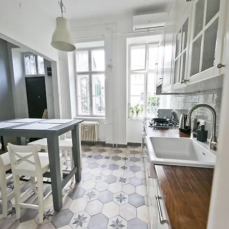 Dob Duplex Lägenhet Budapest