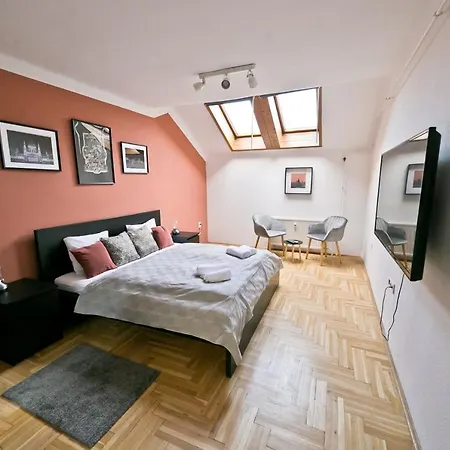 Dob Duplex Lägenhet Budapest